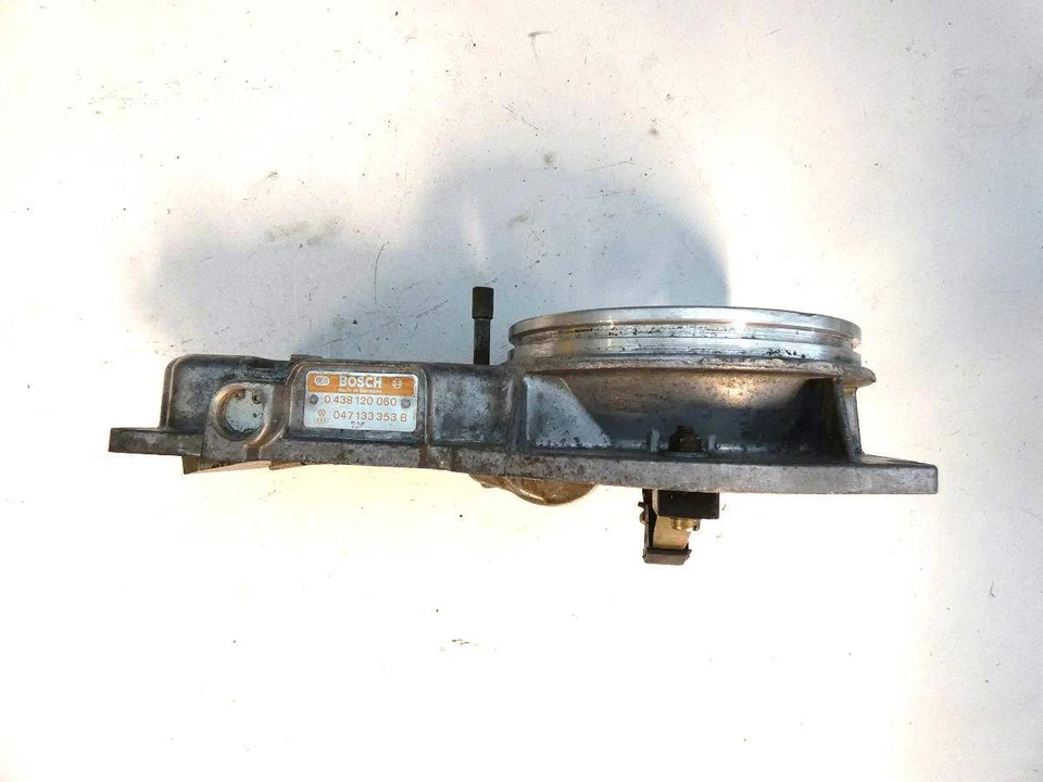 Porsche 924 047133353B Tapa de almacenamiento de la trampilla del acelerador Foto 3 de 3