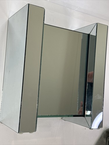 30 Cm Small Square Trump Mirrored Vase For Decorative Vase Flower πΊ πͺ©πͺ - Picture 4 of 14
