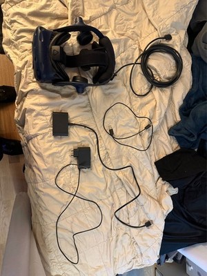HTC Vive Pro VR Headset