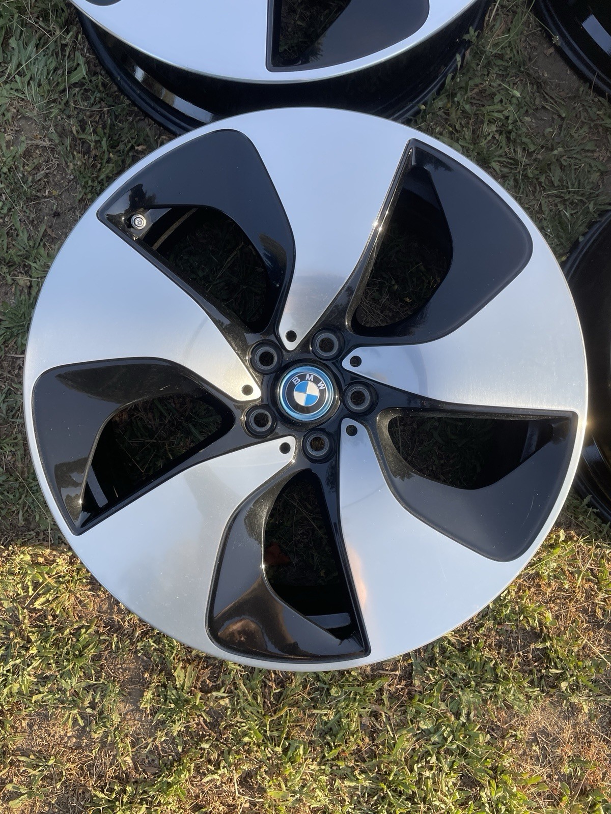 BMW i8 Front Wheels Set