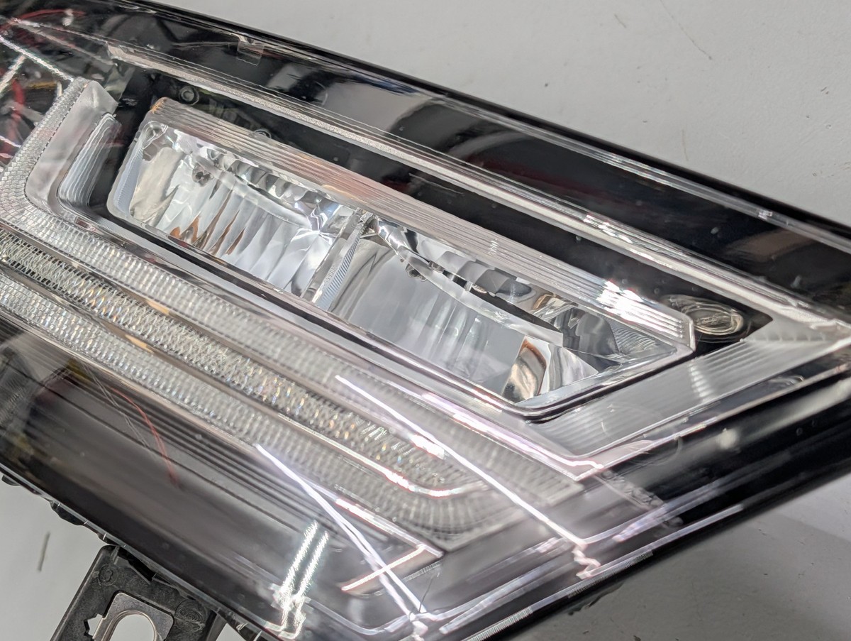 2017-2019 AUDI Q7/SQ7 OEM LEFT DRIVER SIDE LED HEADLIGHT ASSEMBLY