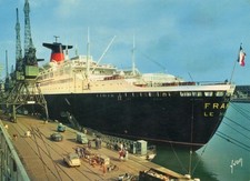 Cie Gle Transatlantique CGT French Line FRANCE docked stern vieuw