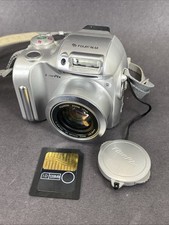 FUJI FINEPIX 2800 Zoom Digital Camera w/Memory Card - Parts/Repair