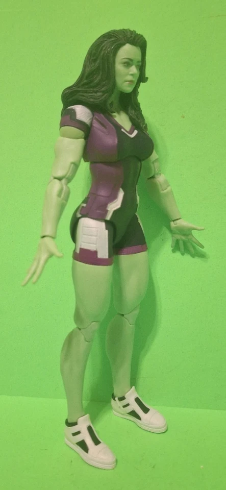 Marvel Legends SHE-HULK - INFINITY ULTRON BAF WAVE + GREAT COMIC SHE-HULK # 31 - Image 4 of 4