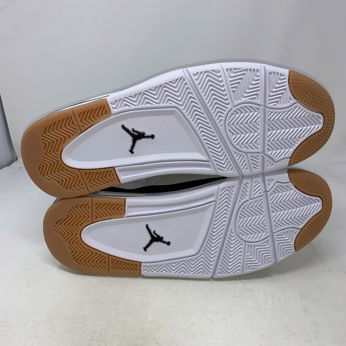 Air Jordan 4 RM 