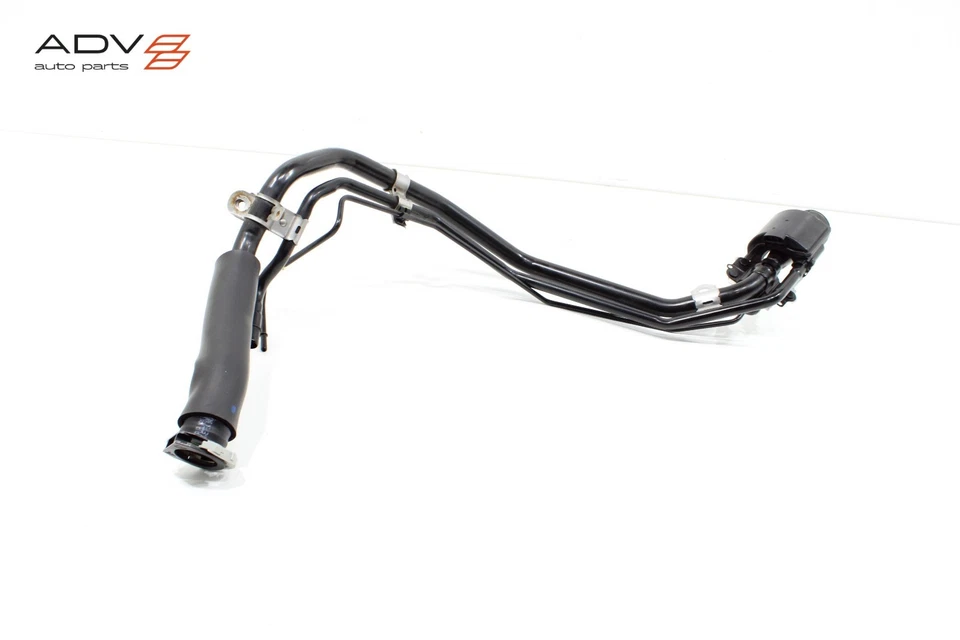 Toyota Sienna 2017-2020 3,5 L tanque de combustible cuello de llenado manguera tubo OEM Foto 4 de 4