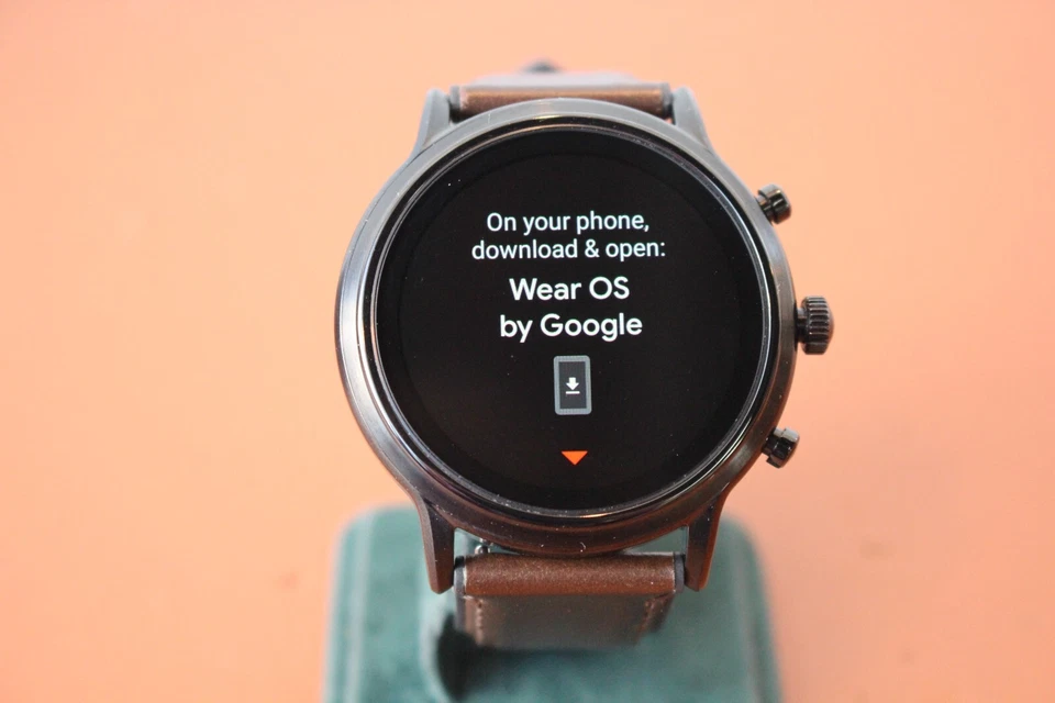 Fossil DW10F1 Gen 5 Carlyle Stainless Steel LTE Touchscreen Smartwatch - Image 2 of 4
