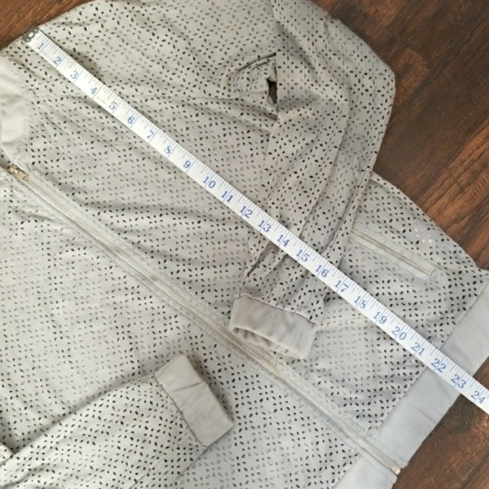 Thread & Supply laser Cut  Pattern Jacket Size Me… - image 2