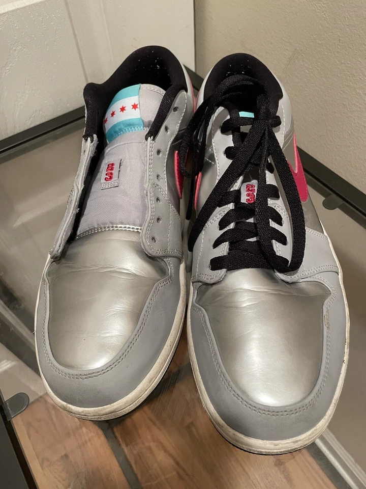 Zapatilla deportiva Nike Jordan 1 Retro Low City Chicago talla 10,5 Foto 2 de 4