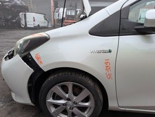 TOYOTA YARIS HYBRID MK3 2013 N/S PASSENGER SIDE FRONT WING PANEL IN WHITE 084