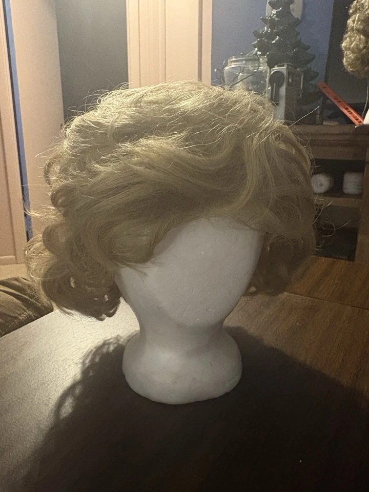 Louis Ferre Original - Ash Blonde/Light Brown Short High Quality Wig - Image 2 of 4