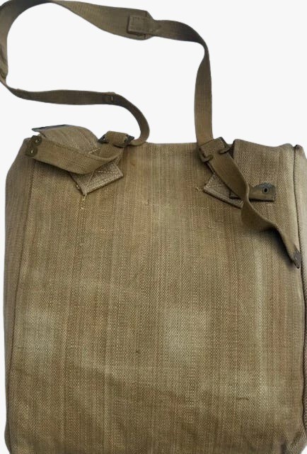 lululemon everywhere belt bag 1l black gold Lululemon Everywhere Wordmark Crossbody Belt Bag 1L