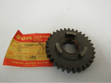 NOS Suzuki 2nd Driven Gear T200 TC200 24320-10000
