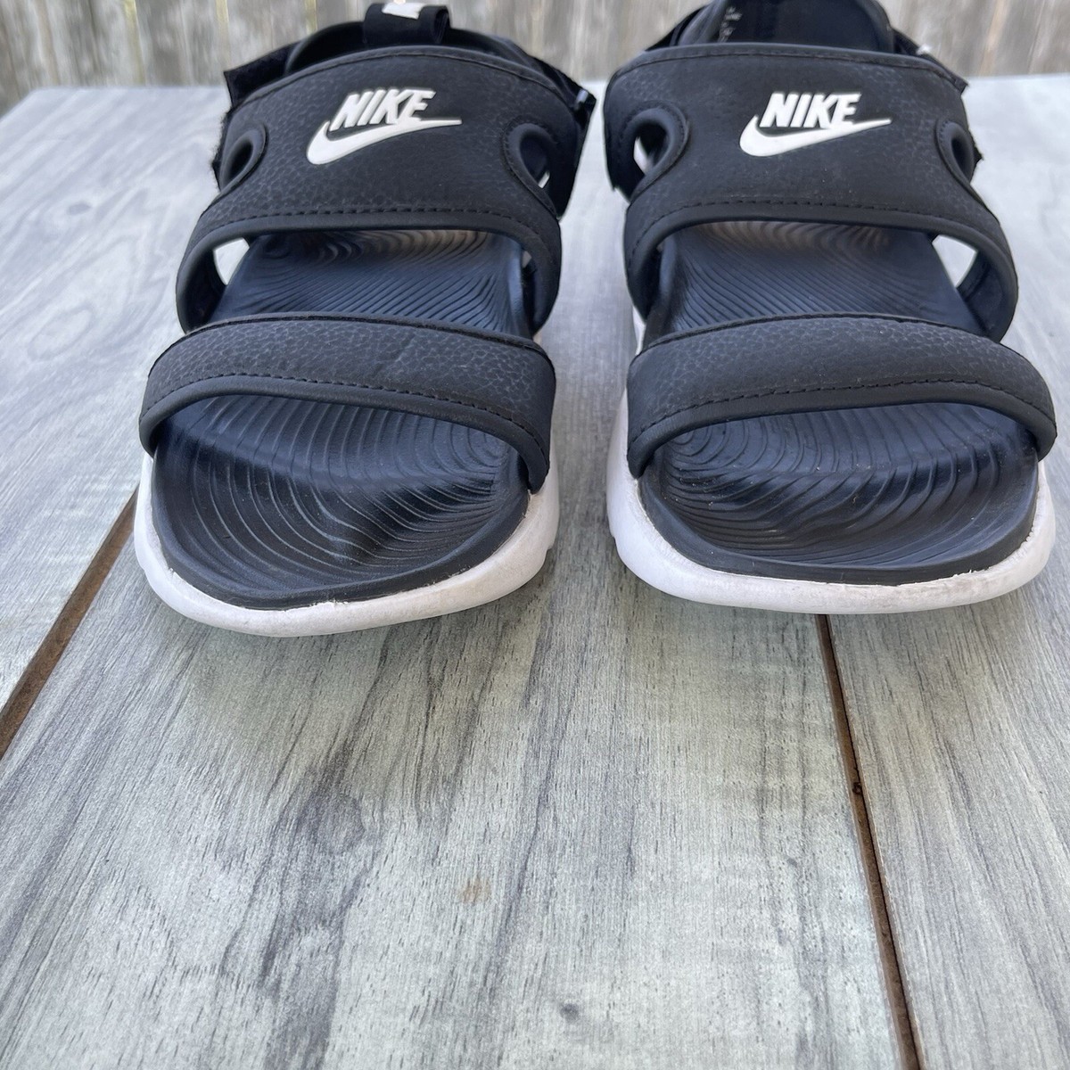 【新品未】ナイキ　NIKE　Nike Owaysis オウェイシス　23センチ Nike Owaysis Sandals Womens 6 Black White Strappy Slip On Hiking