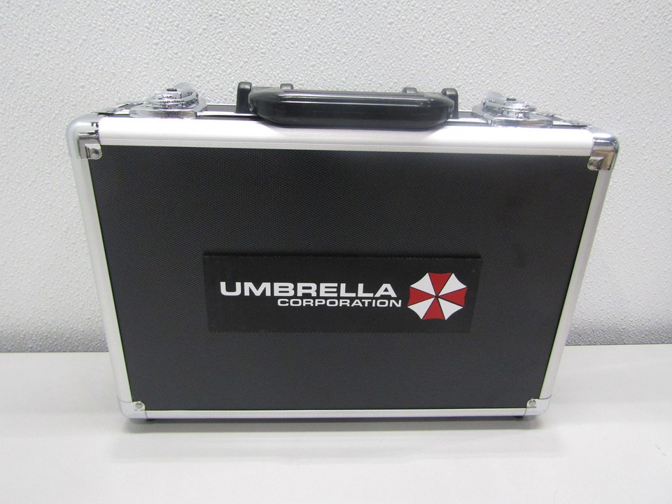 Resident Evil Virus Briefcase w/ LED Lights & 14 Vials Included Kit