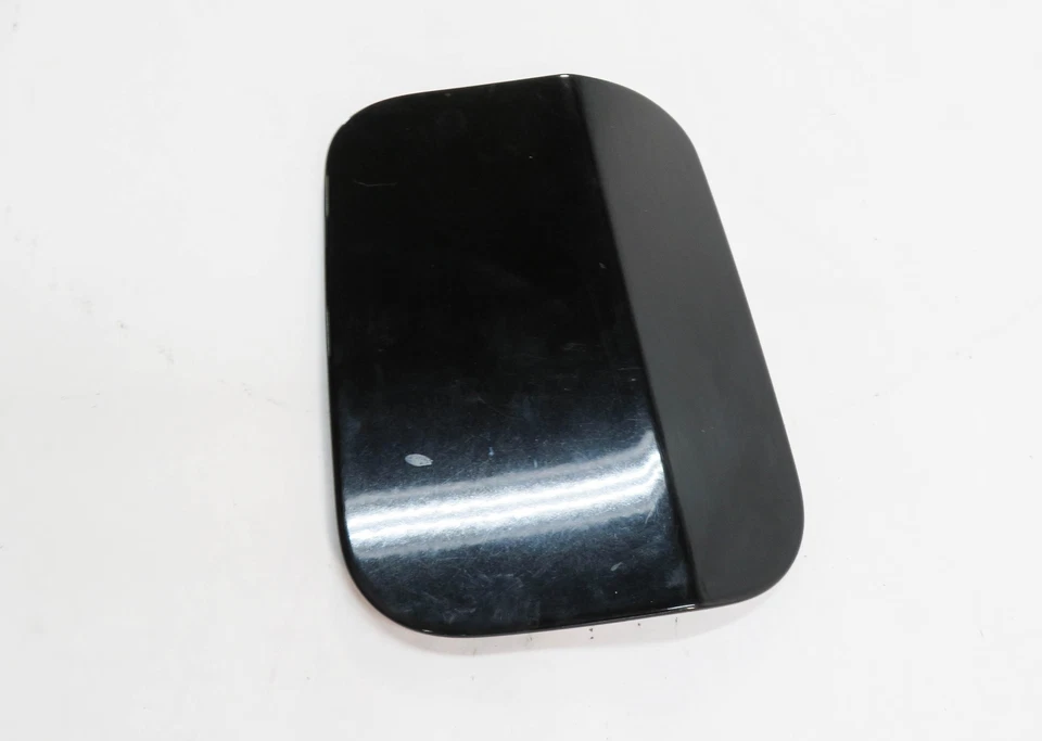 2004-2010 BMW 525i 528i 530i 535i 545i 550i M5 (E60) FUEL TANK DOOR LID (BLACK) - Image 4 of 4