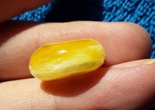 Natural Baltic amber 2 g Royal white yellow 琥珀 gems for craft pendant charm