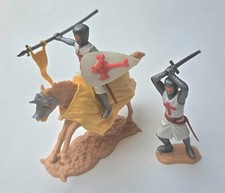 Timpo /  Ritter  - 2 Kreuzritter,  ein Turnierpferd  # T 7342