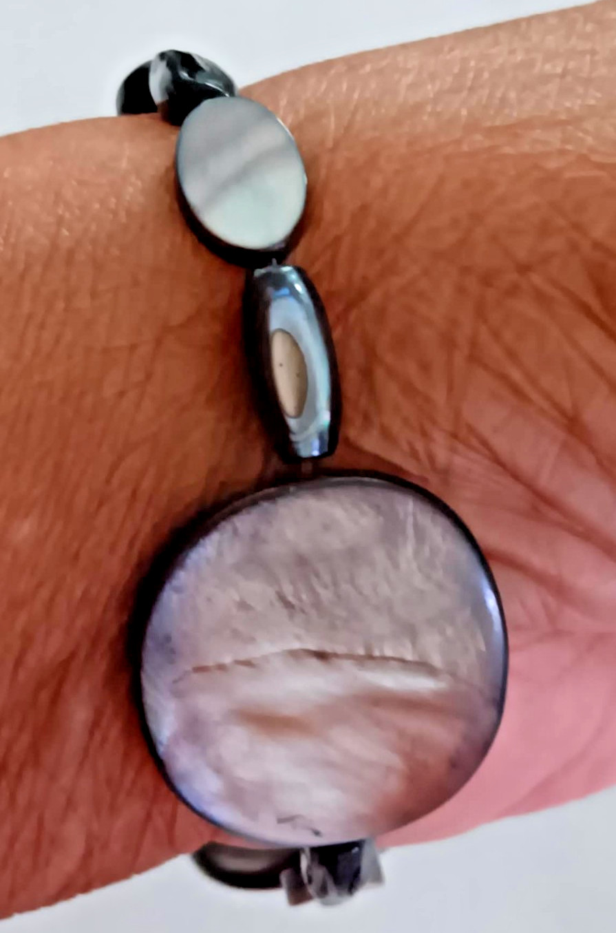 Multicolor Circle Stretch Bracelet - image 1