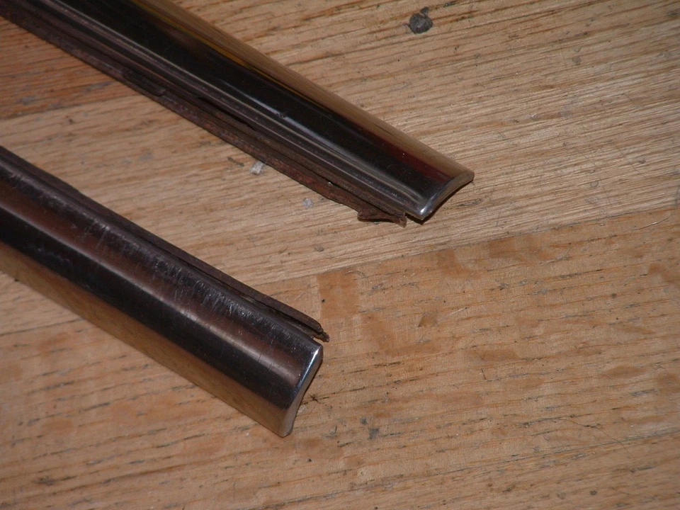 1959 1960 Impala Quarter Window Lower Trim, 2 Door Hardtop left and right — 第 3/4 张图片