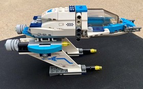 LEGO 70701 Galaxy Squad Swarm Interceptor complete build and pilot minifigure