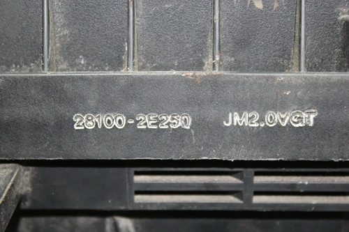 Hyundai Tucson JM Bj.07 2.0 CRDi luchtfilterbak luchtfilter behuizing 28100-2E25 - Afbeelding 3 van 3