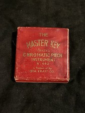The Master Key Chromatic Pitch Instrument Vintage Kratt Co. A-440, 13 Keys