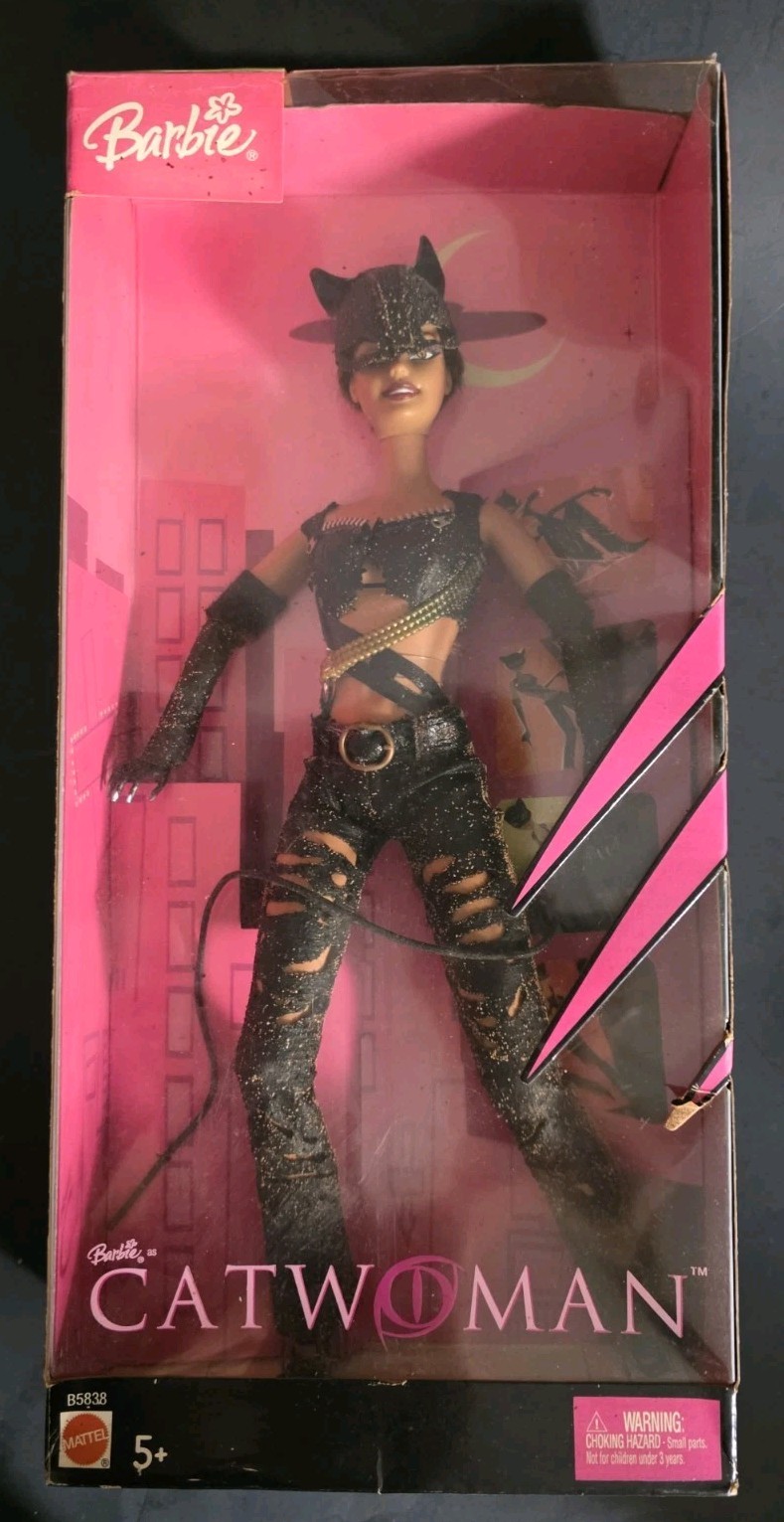 Barbie Catwoman Doll 2004 Halle Berry DC Cat Woman Movie Mat