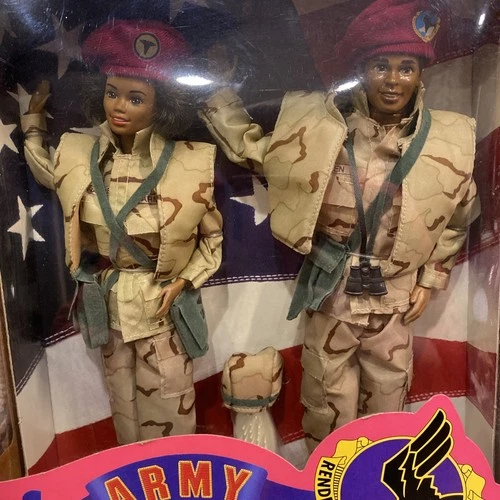 Vtg 1992 Mattel Stars & Stripes Barbie & Ken Deluxe Set Army - AA - 5627 - NIB