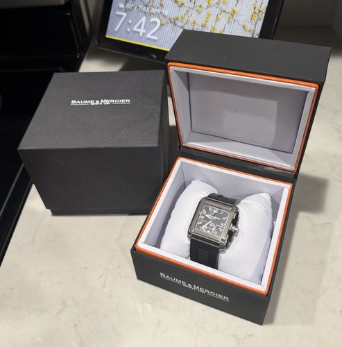 Baume & Mercier Hampton Magnum XL Dual-Time; 200M; Automatic 65590 Mint!!!