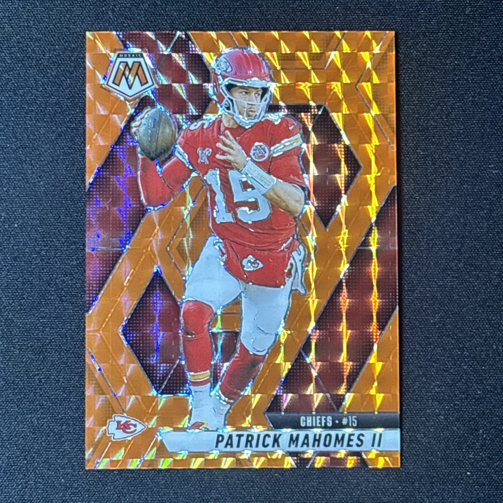2025 Mosaic Patrick Mahomes /199 Orange Prizm #200