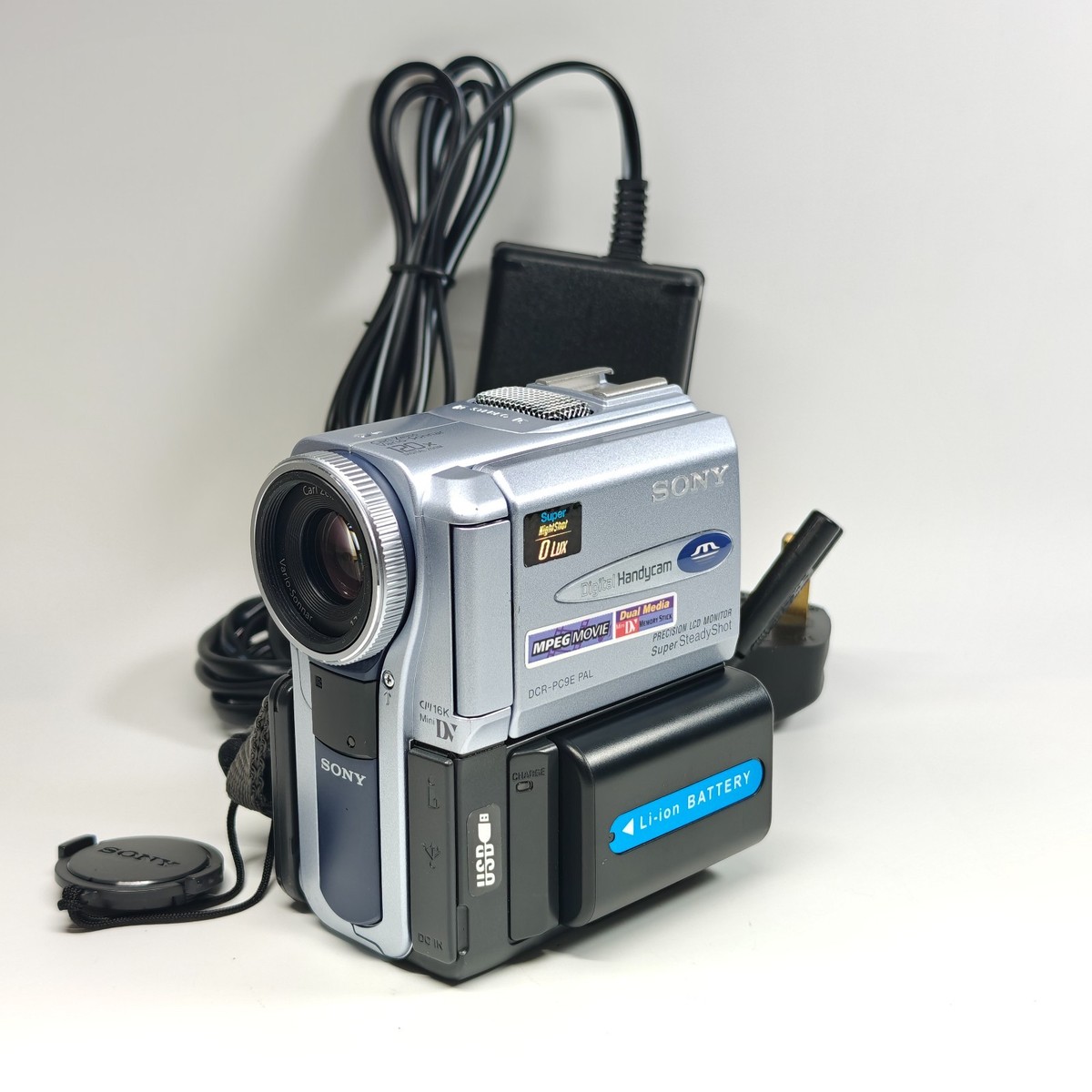 Sony Handycam DCR-PC9E Camcorder NightShot MiniDV Tape Digital