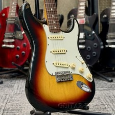 Fender Classic Series '60s Stratocaster -3-Color Sunburst- 1999 (no260922)