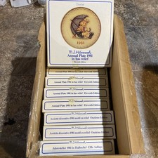 Lot of 11 Hummel Goebel 1981 Annual Plates Bas Relief /6 Sealed 5 Open Box/