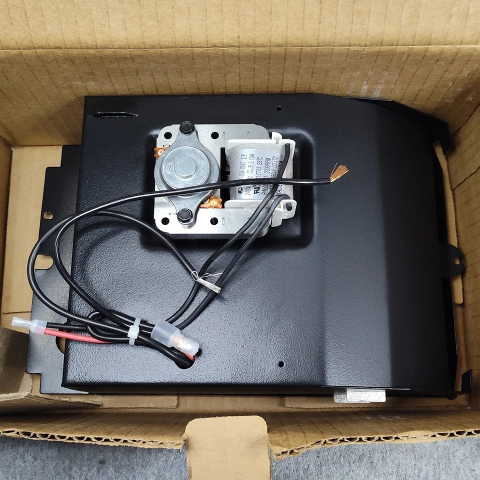 Cadet Wall Heaters 10.8"H x 7"W x 4.5"D Com-Pak Plus 1000W 240V Fan-Forced Black - Image 3 of 3