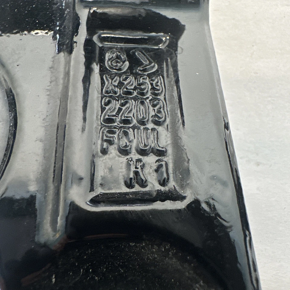 Mercedes-Benz GLC 43 AMG 2023 bisagra puerta trasera izquierda OEM Foto 4 de 4