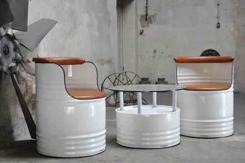 Sitzgruppe Fassmöbel 200 Liter Fass Ölfass 2 x Stuhl + Tisch / Farben nach Wahl