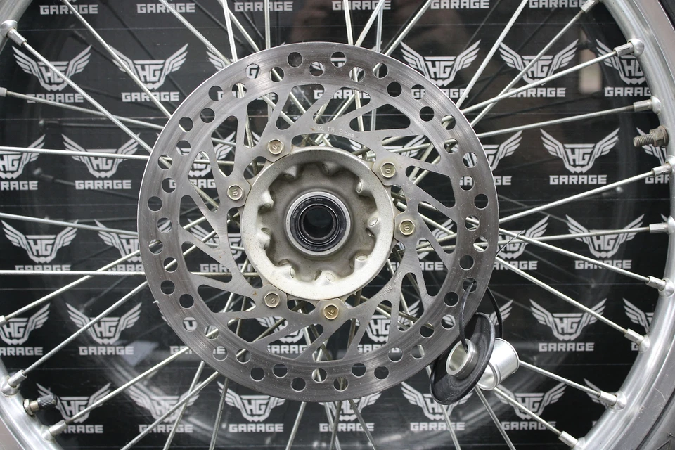 Honda CR125R 2003 02-07 OEM 21" LLANTA DELANTERA BUJE NEUMÁTICO ROTOR 44650-KZ4-J41 Foto 2 de 4