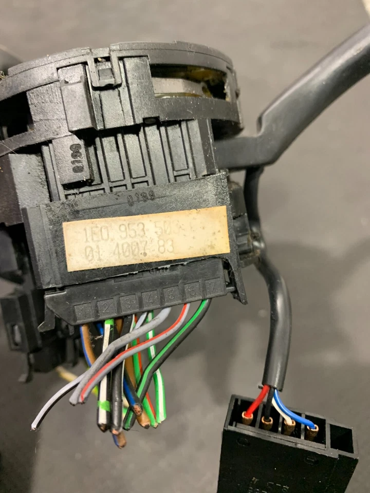 Volkswagen Golf 1999 indicador limpiaparabrisas tallo #2 Foto 3 de 4