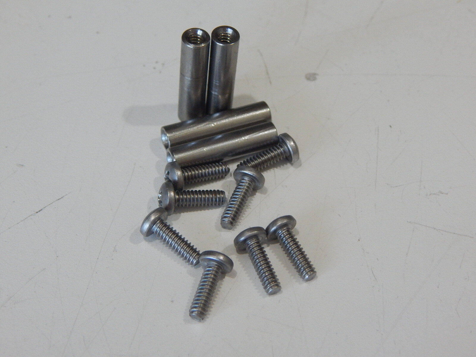 ASM STAINLESS STEEL STANDOFF POST 0.75" X 0.19" 4-40 FEMALE THREADS - LOT OF 4