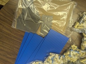 LEGO Creator Expert: Tower Bridge (10214) - 95% New 5% Used - Probably Complete