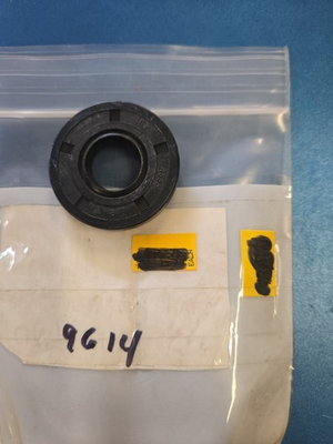 #ad Troy Bilt Oil Pinion Seal 9614 GW 9614 NOS $25.00