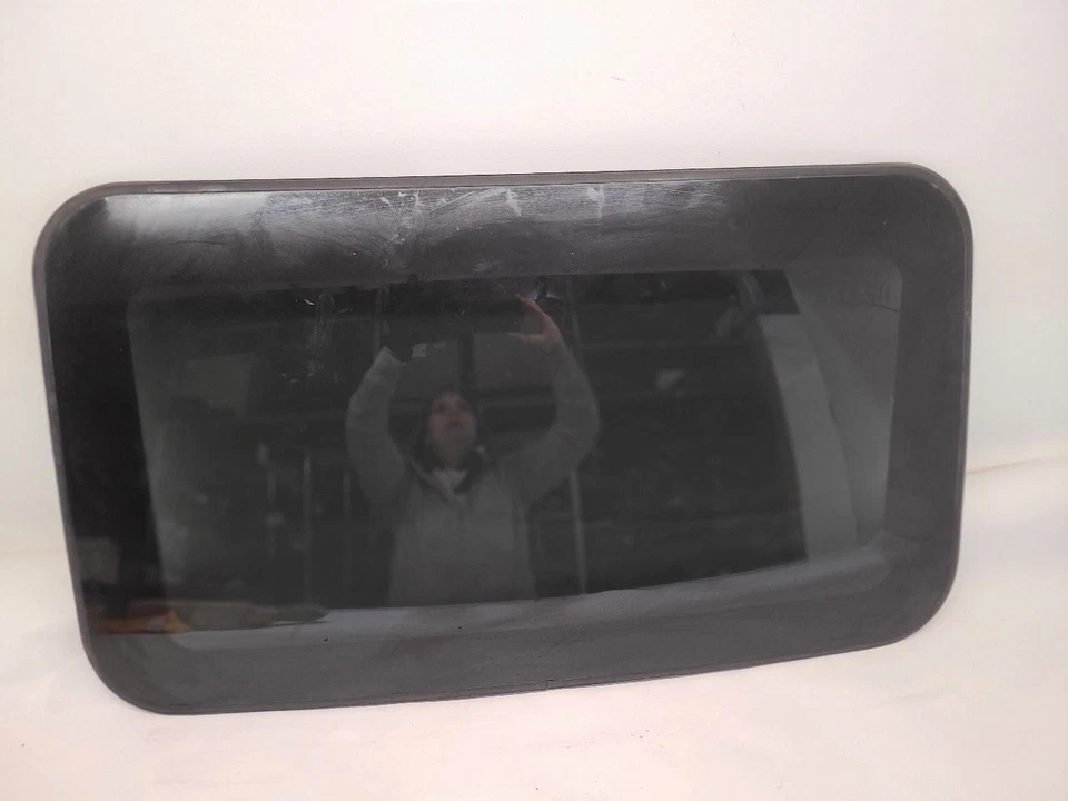 2003-2010 VOLKSWAGEN BEETLE Sun Roof Sunroof Glass 1C0877071B        Foto 2 de 4