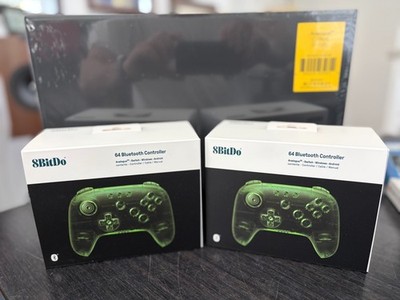 Analogue 3D Funtastic Jungle (Green) Limited Edition w/2 8BitDo Controllers!!