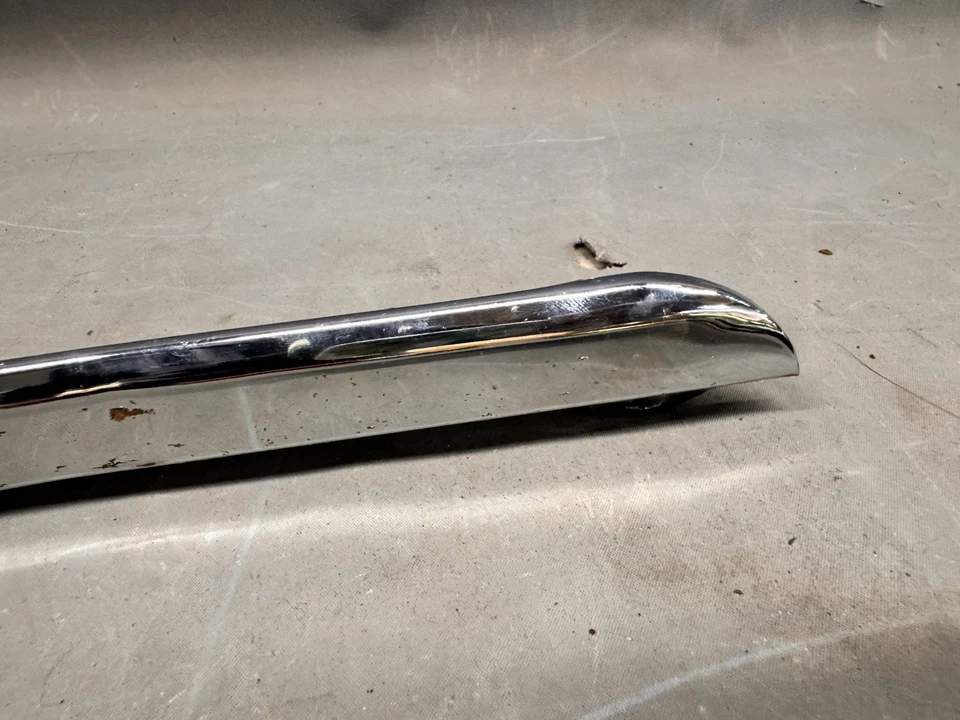 1968-1972 Oldsmobile Vista Cruiser Front Seat Side Trim Molding Cutlass F85 F-85 - Image 4 of 4