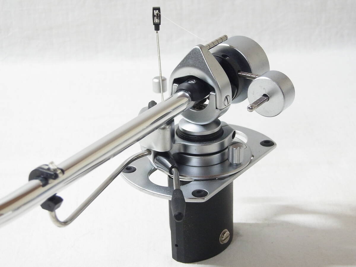 SME 3009 S2 Improved Tonearm w/ S2-R Headshell BL-1 Weight SME 3009 S2 Improved Tonearm w/ S2-R Headshell BL-1 Weight