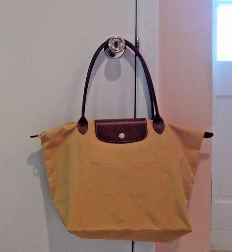 longchamp bag folded