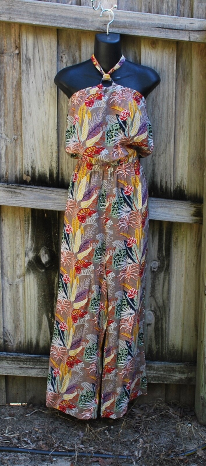 Easel Los Angeles Boutique Romper, Jumper, Jumpsuit Halter Neck size