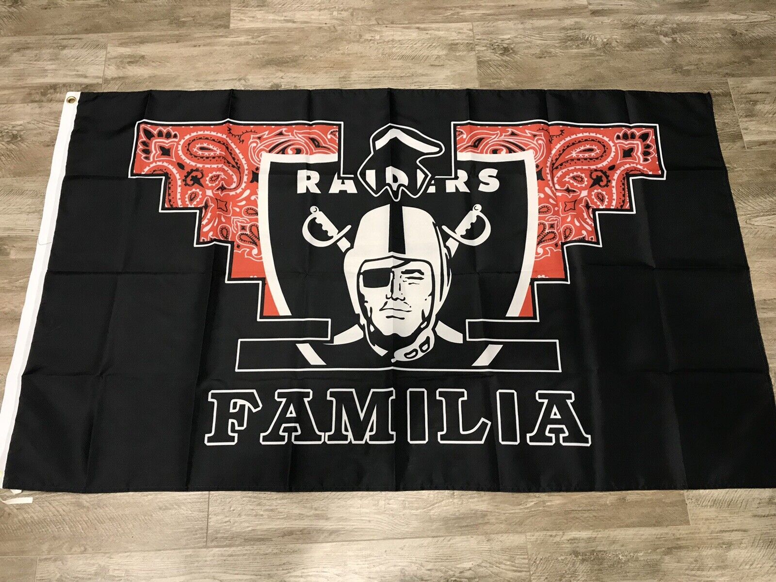 San Francisco 49ers Familia Huelga Flag 3' x 5' Quest For 6 Red