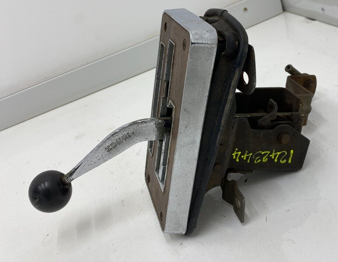 1967 GTO Hurst Dual Gate Shifter Plate 9777902 67208 for